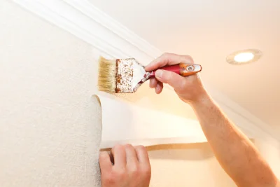 Pose de papier peint à la Rochefoucauld-en-Angoumois — revêtements muraux et toiles de verre